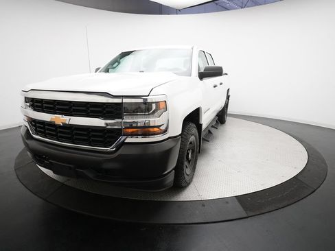 Used 2019 Chevrolet Silverado 1500 W/T AWD/4WD image 12