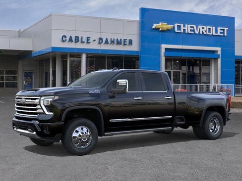 New 2026 Chevrolet Silverado 3500 High Country w/ High Country Premium Package AWD/4WD image 2