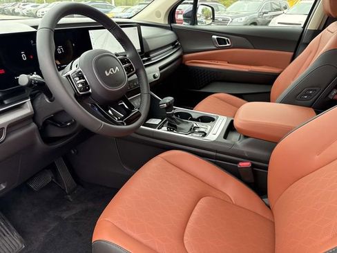 New 2026 Kia Carnival EX image 12