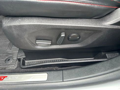 Certified 2023 Ford Edge ST-Line image 16