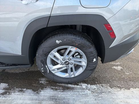 New 2026 Hyundai Tucson SE image 11