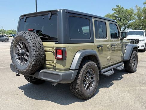Used 2025 Jeep Wrangler Unlimited Sport AWD/4WD image 8