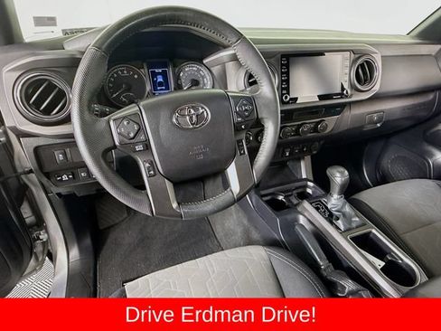 Certified 2021 Toyota Tacoma TRD Off-Road AWD/4WD image 7