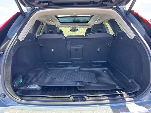 Certified 2024 Volvo XC60 B5 Core w/ Protection Package Premier AWD/4WD image 39