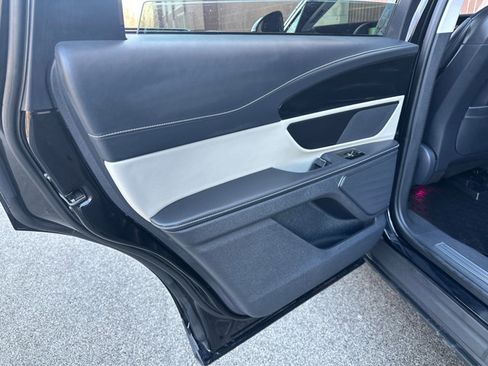 Used 2024 Lincoln Nautilus Premier image 30