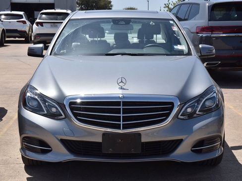 Used 2014 Mercedes-Benz E 350 4MATIC Sedan image 3