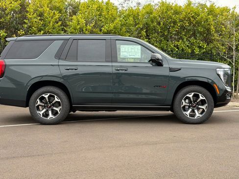 New 2026 GMC Yukon AT4 w/ AT4 Premium Plus Package AWD/4WD image 4