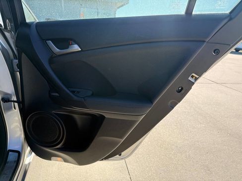 Used 2010 Acura TSX Sedan image 16