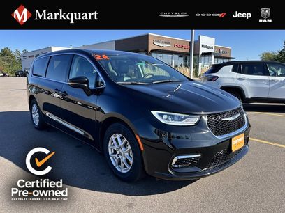 Certified 2024 Chrysler Pacifica Touring-L