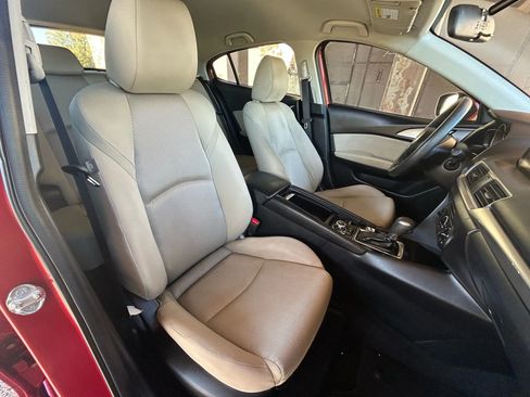 Used 2017 MAZDA MAZDA3 Sport image 11