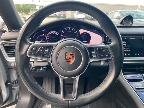 Used 2018 Porsche Panamera 4 AWD/4WD image 21