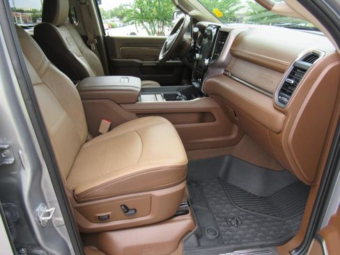 Used 2021 RAM 2500 Limited AWD/4WD image 11