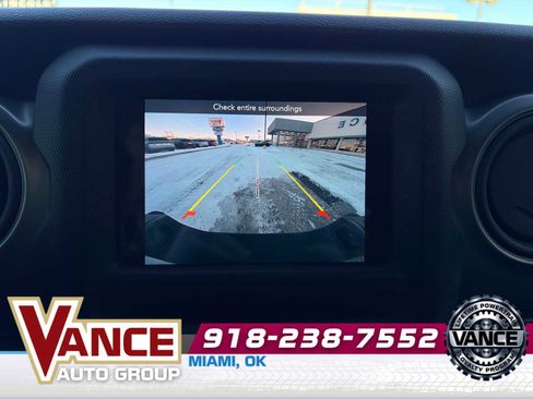 Used 2021 Jeep Gladiator Sport image 27