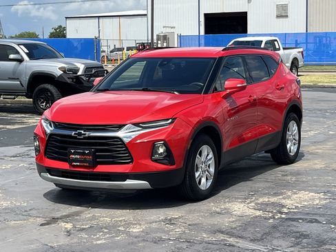 Used 2021 Chevrolet Blazer LT FWD image 3