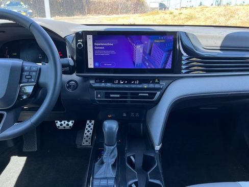 Used 2025 Toyota Camry SE w/ Multimedia Upgrade Package FWD image 19