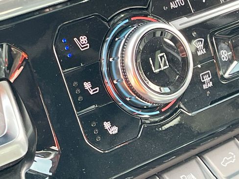 New 2025 GMC Sierra 2500 Denali w/ Denali Reserve Package image 27