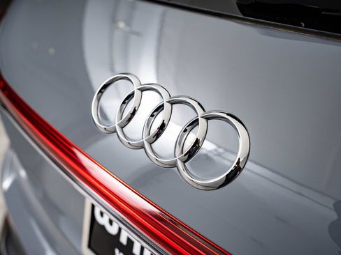Used 2023 Audi Q4 e-tron Premium Plus w/ Premium Plus RWD image 18