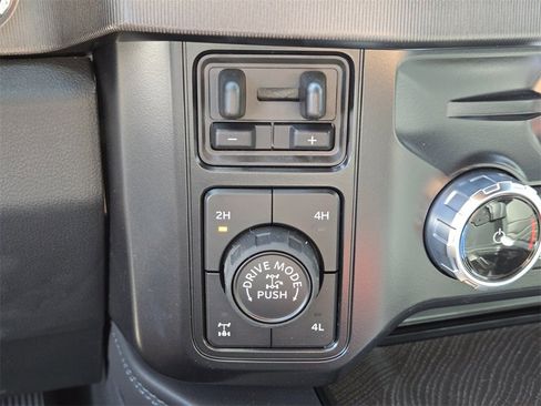 New 2025 Ford F250 Platinum w/ Tremor Off-Road Package image 16