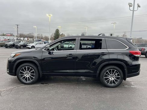 Used 2018 Toyota Highlander SE image 4