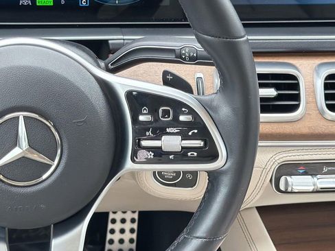 Used 2022 Mercedes-Benz GLS 450 4MATIC image 10