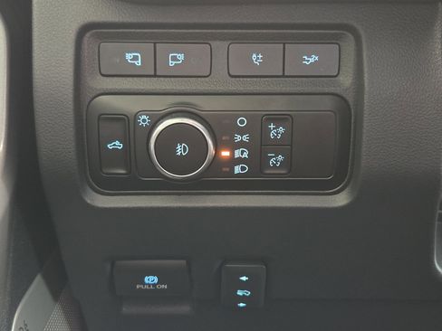 Used 2023 Ford F250 Lariat w/ Lariat Ultimate Package AWD/4WD image 17