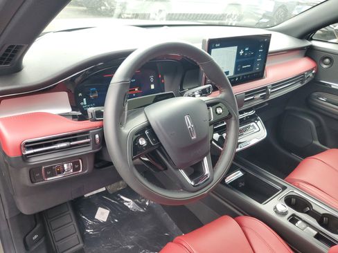 New 2025 Lincoln Corsair Reserve w/ Equipment Group 202A image 13