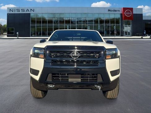New 2026 Nissan Frontier SV w/ Tow Package AWD/4WD image 8