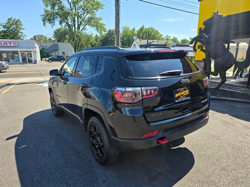 Used 2023 Jeep Compass Trailhawk AWD/4WD image 2