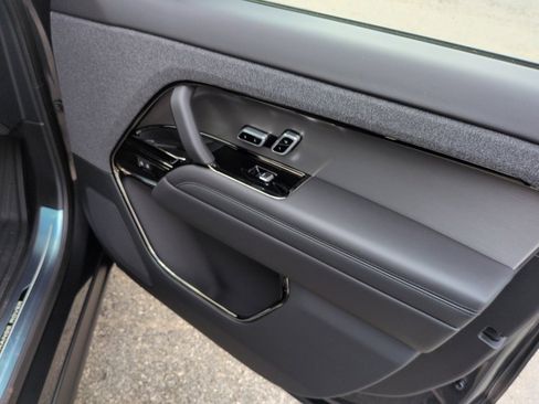 New 2025 Land Rover Range Rover Sport SE AWD/4WD image 31