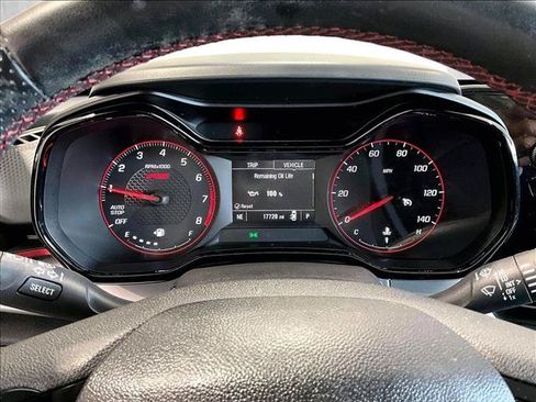 Used 2024 Chevrolet Trax RS FWD image 22