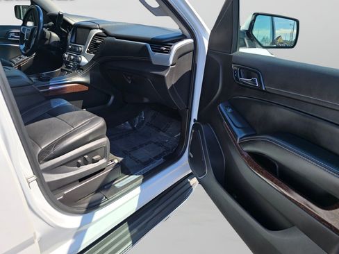 Used 2015 GMC Yukon SLT AWD/4WD image 29