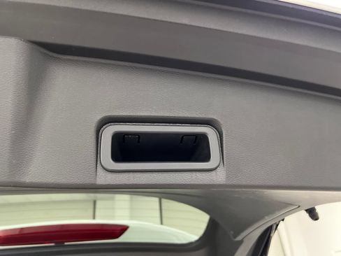 Used 2024 Nissan Rogue S FWD image 40