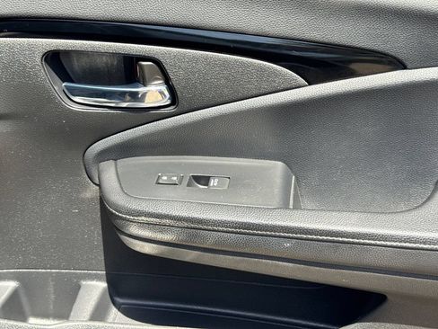 Used 2020 Honda Pilot Touring image 14
