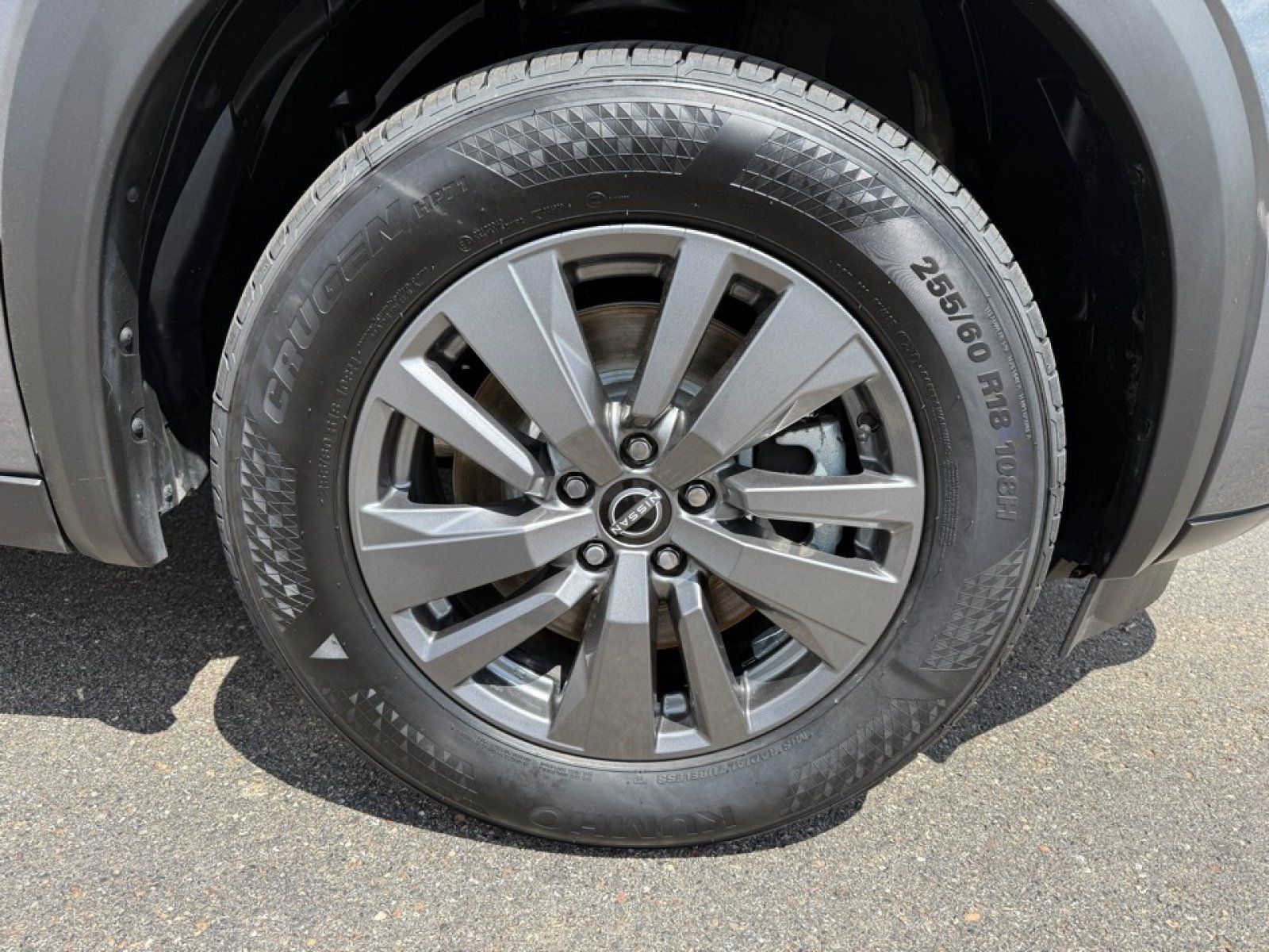 Used 2025 Nissan Pathfinder SV FWD image 25