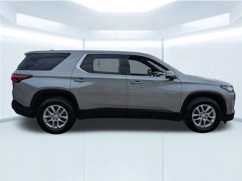 Used 2023 Chevrolet Traverse LS w/ Safety Package image 7