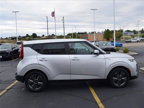 Used 2021 Kia Soul S image 4