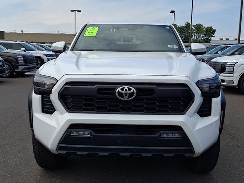 Used 2024 Toyota Tacoma TRD Off-Road AWD/4WD image 2