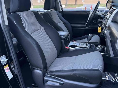 Used 2014 Toyota 4Runner SR5 image 37