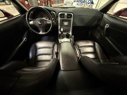 Used 2006 Chevrolet Corvette Coupe w/ Preferred Equipment Group RWD image 21