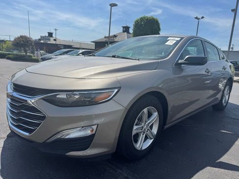 Used 2024 Chevrolet Malibu LS image 1