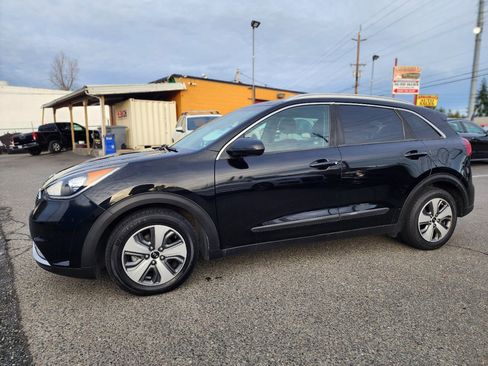Used 2018 Kia Niro LX image 9