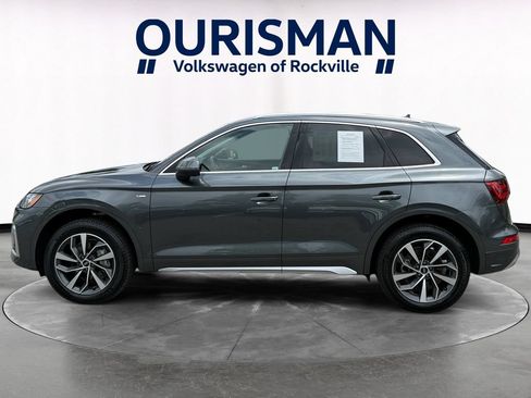 Used 2023 Audi Q5 2.0T Premium Plus w/ Premium Plus Package AWD/4WD image 2