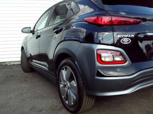 Used 2021 Hyundai Kona Ultimate FWD image 5