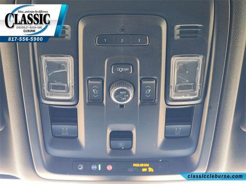 Used 2022 Chevrolet Suburban Z71 w/ Z71 Off-Road Package image 19