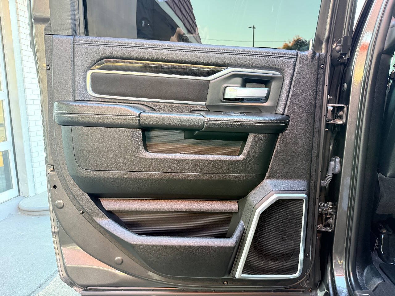 Used 2020 RAM 2500 Laramie w/ Night Edition AWD/4WD image 36