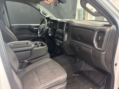 Used 2020 Chevrolet Silverado 1500 LT AWD/4WD image 11
