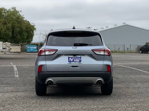 Used 2022 Ford Escape SE image 5