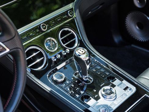 Used 2020 Bentley Continental GT AWD/4WD image 28