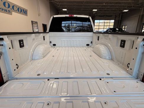 Used 2025 Ford F250 Lariat image 8