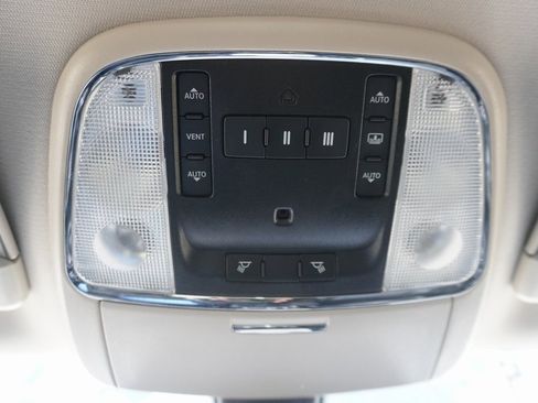 Used 2020 Chrysler 300 Limited image 17